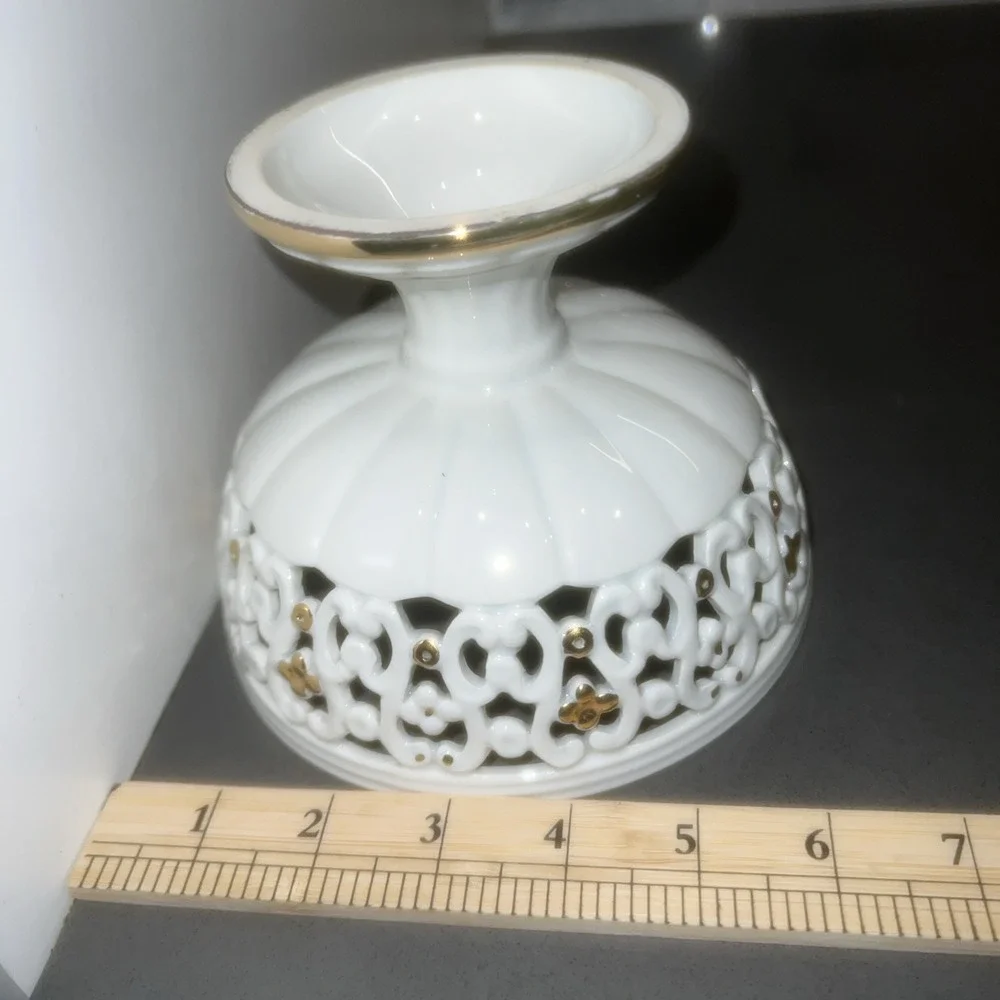 Vintage Italian Reticulated Porcelain Candy Dish w/Gold Trim 7in